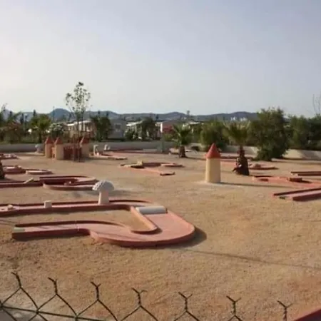Ideal Pour Visiter Les Iles D'or 샬레 *